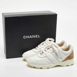 Pre Owned Chanel White/Gold Leather Interlocking CC Low Top Sneakers Size 39