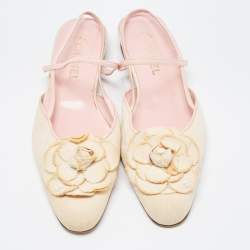 Pre Owned Chanel Off White/Pink Canvas and Leather CC Camellia Slingback Flats Size 40.5