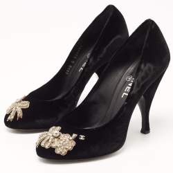 Pre Owned Chanel Black Velvet Embellished CC Pumps Size 37