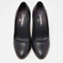 Pre Owned Chanel Black Leather CC Round Toe Pumps Size 38