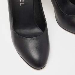 Pre Owned Chanel Black Leather CC Round Toe Pumps Size 38