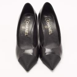 Pre Owned Chanel Black Leather and Fabric CC Faux Pearl Pumps Size 36.5