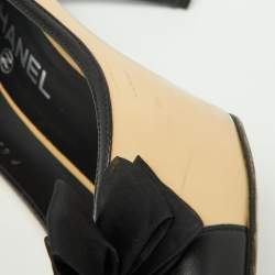 Pre Owned Chanel Beige/Black Leather Bow Cap Toe Pumps Size 40