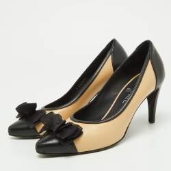 Pre Owned Chanel Beige/Black Leather Bow Cap Toe Pumps Size 40