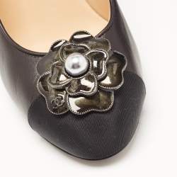 Pre Owned Chanel Black Leather and Canvas Cap Toe Pumps Size 37
