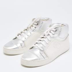 Pre Owned Chanel Metallic Silver/White Leather And Rubber Lace Up High Top Sneakers Size 39.5