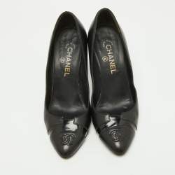 Chanel Black/Gold Patent and Leather CC Cap Toe Pumps Size 39.5