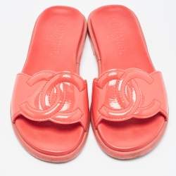 Chanel Red Patent Leather CC Slides Size 37