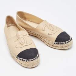 Chanel Beige/Black Canvas and Leather CC Ballet Flats Size 37
