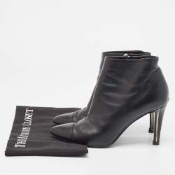 مملوكة مسبقًا حذاء بوت للكاحل شانيل جلد أسود مقاس 36.5