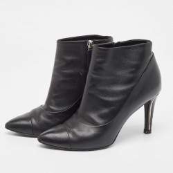 مملوكة مسبقًا حذاء بوت للكاحل شانيل جلد أسود مقاس 36.5