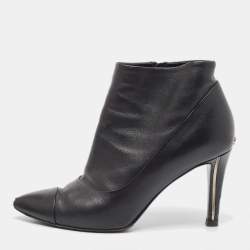 مملوكة مسبقًا حذاء بوت للكاحل شانيل جلد أسود مقاس 36.5