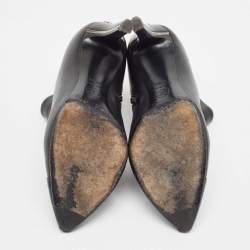 مملوكة مسبقًا حذاء بوت للكاحل شانيل جلد أسود مقاس 36.5