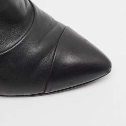 مملوكة مسبقًا حذاء بوت للكاحل شانيل جلد أسود مقاس 36.5