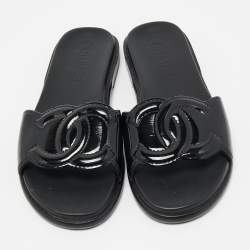 Pre Owned Chanel Black Patent Leather CC Flat Slides Size 37