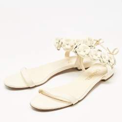 Chanel Cream Leather Camellia Flat Slides Size 38.5