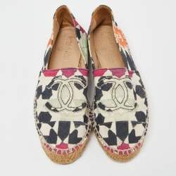 Pre Owned Chanel Multicolor Printed Canvas CC Espadrille Flats Size 35