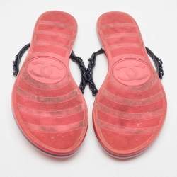 Pre Owned Chanel Navy Blue Leather Interlocking CC Logo Flip Flops Size 37.5