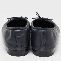 Pre Owned Chanel Metallic Blue/Black Leather and Velvet CC Cap-Toe Bow Ballet Flats Size 40.5