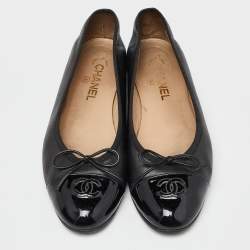 Chanel Black Leather and Patent CC Cap Toe Bow Ballet Flats Size 40.5