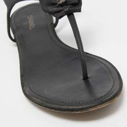 Chanel Black Leather interlocking CC Logo T Strap Sandals Size 40.5