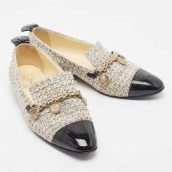 Pre Owned Chanel Beige/Black Tweed and Patent Chain-Link Loafers Size 37.5