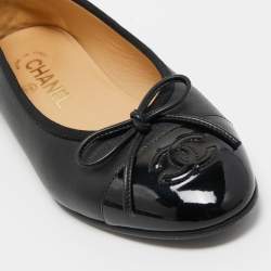 Pre Owned Chanel Black Leather and Patent CC Cap Tow Bow Ballet Flats Size 36
