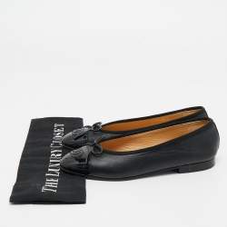 Pre Owned Chanel Black Leather and Patent CC Cap Tow Bow Ballet Flats Size 36
