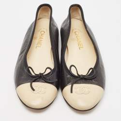 Pre Owned Chanel Black/Beige Eel Leather CC Bow Cap Toe Ballet Flats Size 40.5