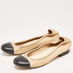 Pre Owned Chanel Beige/Black Leather CC Ballet Flats Size 36.5