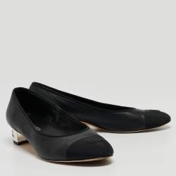 Pre Owned Chanel Black Leather and Canvas CC Cap Toe Pumps Size 40.5