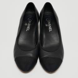 Pre Owned Chanel Black Leather and Canvas CC Cap Toe Pumps Size 40.5