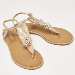 Chanel Gold Suede CC Camellia Leaf Detail Thong Flat Sandals Size 39