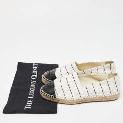 Pre Owned Chanel Off White/Black Tweed and Patent Leather CC Cap Toe Espadrille Flats Size 36