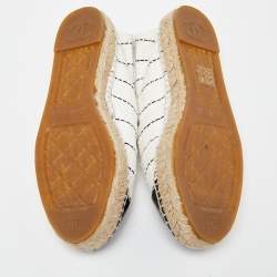 Pre Owned Chanel Off White/Black Tweed and Patent Leather CC Cap Toe Espadrille Flats Size 36