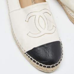Pre Owned Chanel Off White/Black Leather CC Espadrille Flats Size 38
