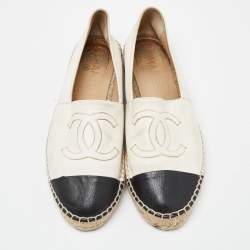 Pre Owned Chanel Off White/Black Leather CC Espadrille Flats Size 38