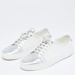 Pre Owned Chanel White/Silver Leather and Rubber Low Top Sneakers Size 39
