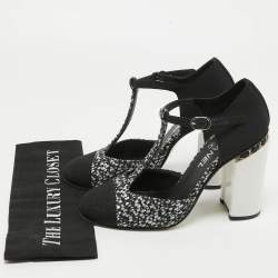 Pre Owned Chanel Black/White Tweed and Fabric CC T-Bar Ankle Strap Pumps Size 40