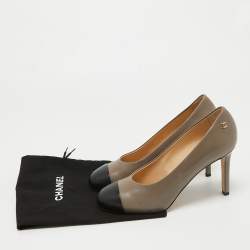 Pre Owned Chanel Grey/Black Leather CC Pumps Size 37