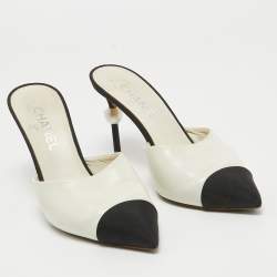 Chanel White/Black Leather and Fabric CC Faux Pearl Heel Mules Size 38.5