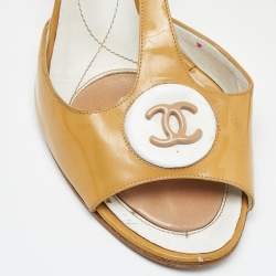Pre Owned Chanel Beige/White Patent and Leather CC T-Bar Ankle Strap Sandals Size 39