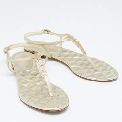 Pre Owned Chanel Gold Leather CC Star Embellished Thong Flat Sandals Size 40