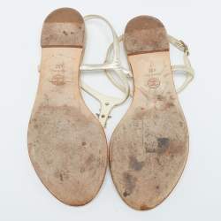Pre Owned Chanel Gold Leather CC Star Embellished Thong Flat Sandals Size 40