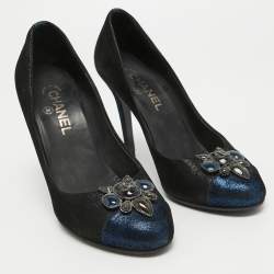 Pre Owned Chanel Navy Blue Suede Embellished CC Cap Toe Pumps Size 40