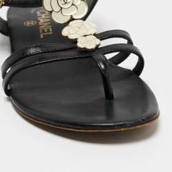 Pre Owned Chanel Black Leather CC Camellia Thong Flat Sandals Size 37.5