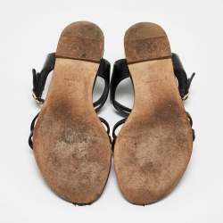 Pre Owned Chanel Black Leather CC Camellia Thong Flat Sandals Size 37.5