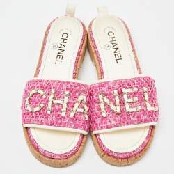 Pre Owned Chanel Pink/White Tweed and Leather Chain Detail Cork Slide Sandals Size 37