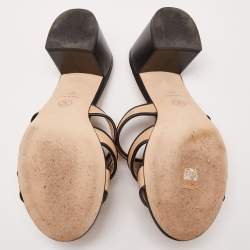 مملوكة مسبقًا Chanel Beige/Black Leather CC Turn Lock Block Heel Slide Sandals Size 40