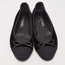 Pre Owned Chanel Black Velvet And Canvas Cap CC Ballet Flats Size 37